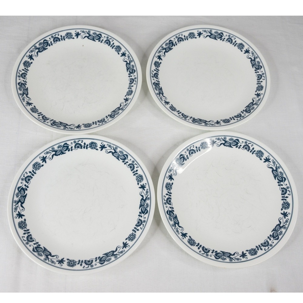 Corelle Plates 4pc Set 8.5 in White Blue Good Old Town Blue Onion Vintage Floral